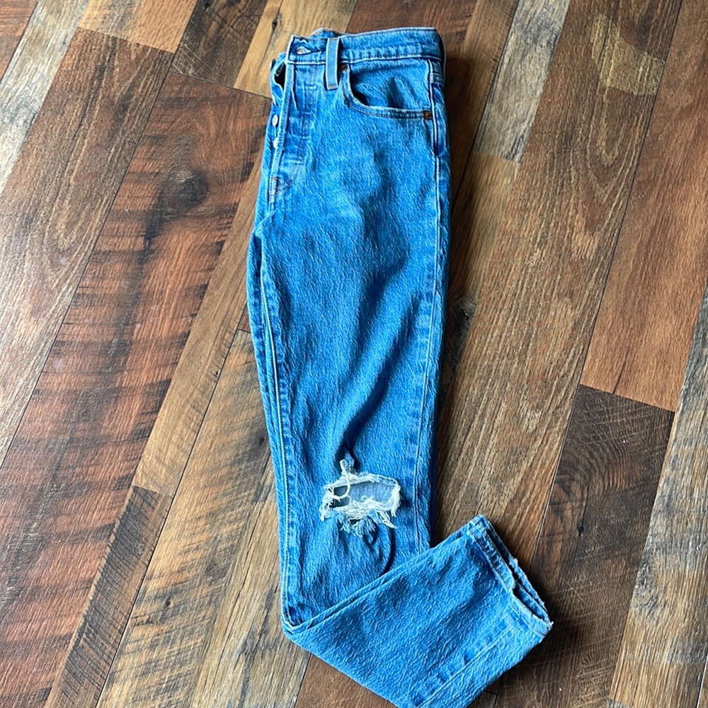 Levi jeans